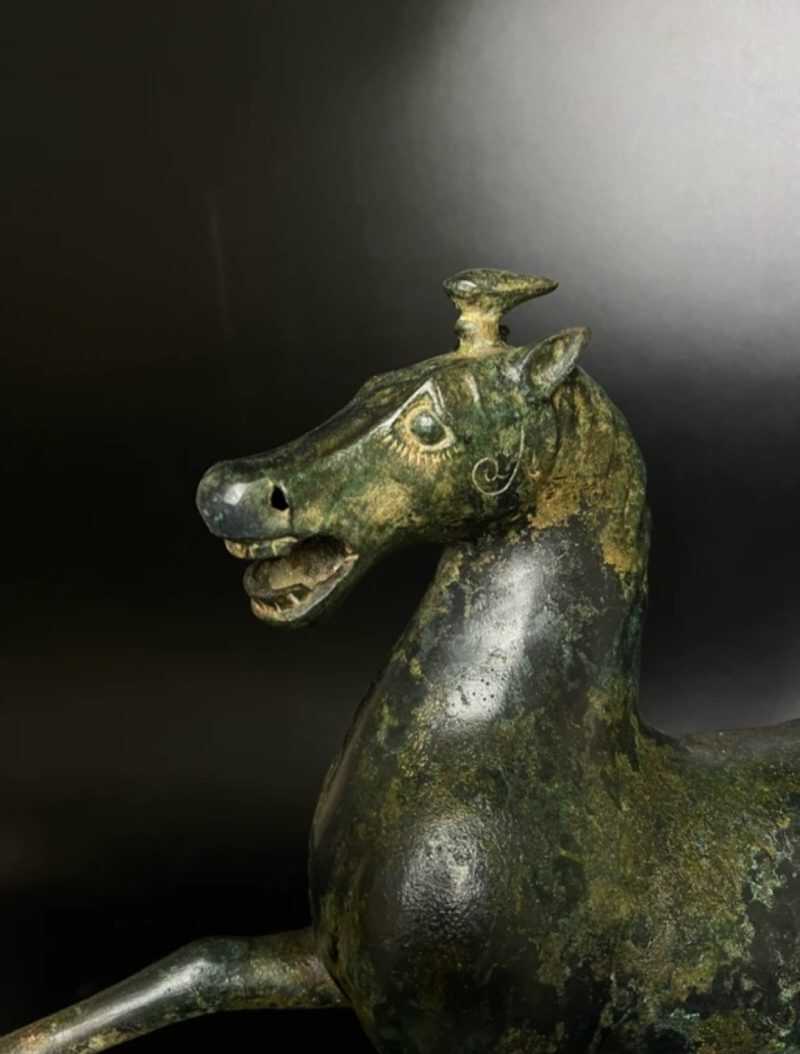 Horse steps on flying swallow, copper galloping horse - 图片 2