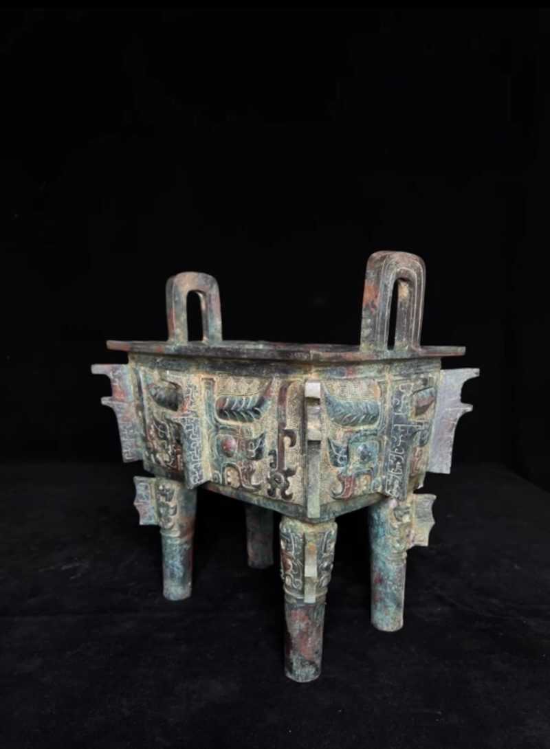 Bronze beast face patterned square tripod Luoyang tripod - 图片 4